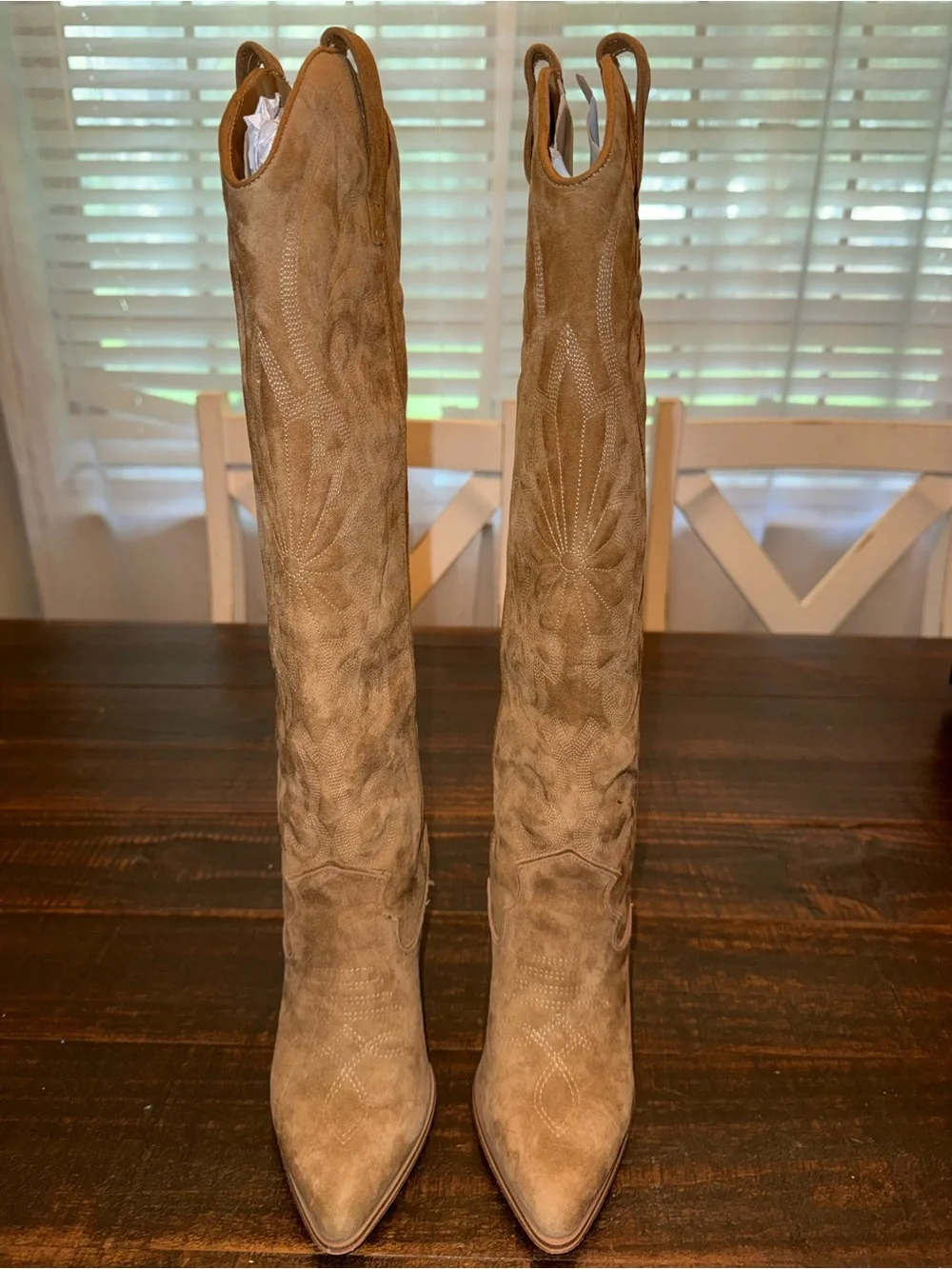 Steve Madden Lasso Chestnut Suede Boots